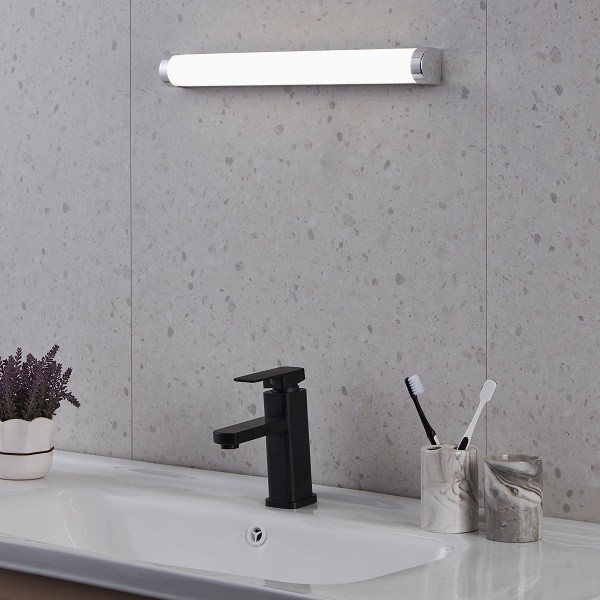 LED Spiegelleuchte TRAGACETE 450mm, 1-flg., silber / chrom