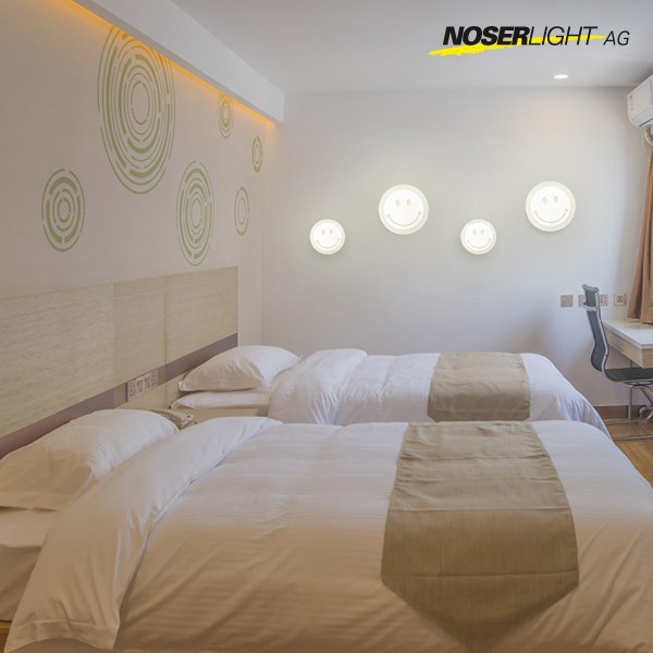 NOSER LED Wall lamp "SMILEY M"
